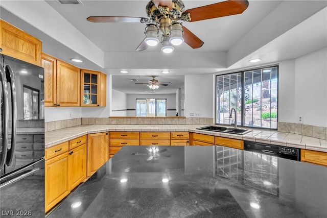 2457 Swan Lane, Las Vegas, NV 89121