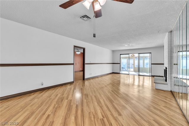 2457 Swan Lane, Las Vegas, NV 89121