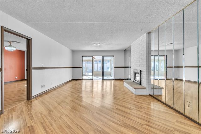 2457 Swan Lane, Las Vegas, NV 89121