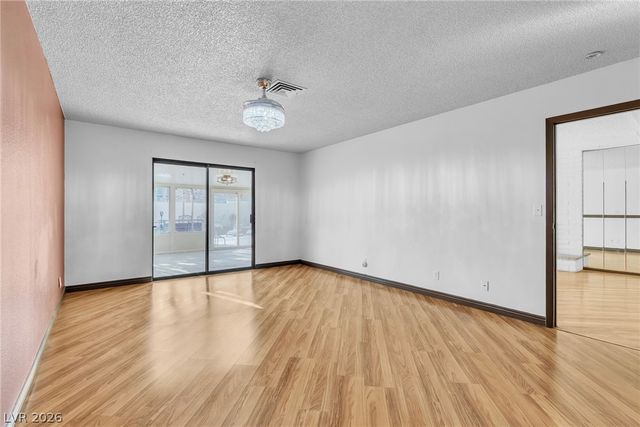 2457 Swan Lane, Las Vegas, NV 89121