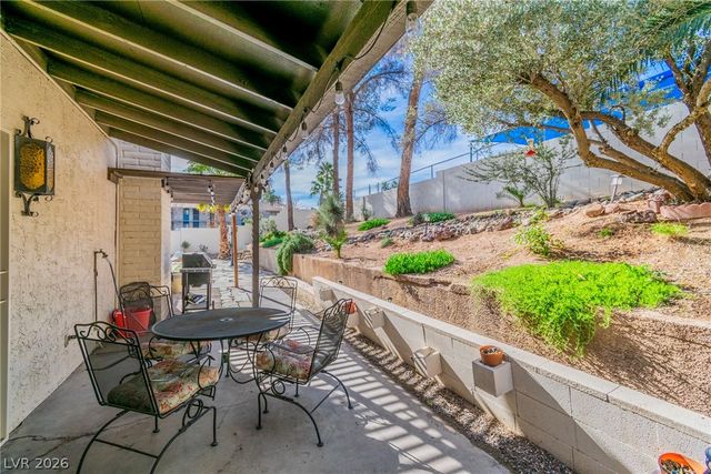 2457 Swan Lane, Las Vegas, NV 89121