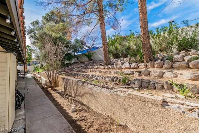 2457 Swan Lane, Las Vegas, NV 89121