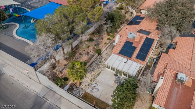 2457 Swan Lane, Las Vegas, NV 89121