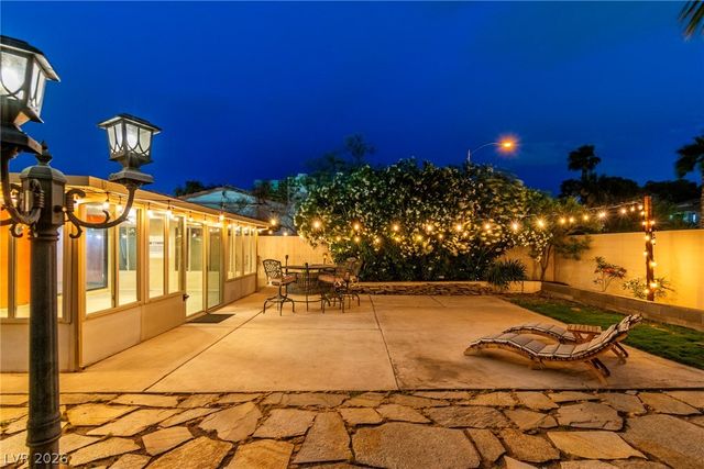 2457 Swan Lane, Las Vegas, NV 89121