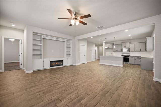 1021 Croxley Way, Fort Worth, TX 76052