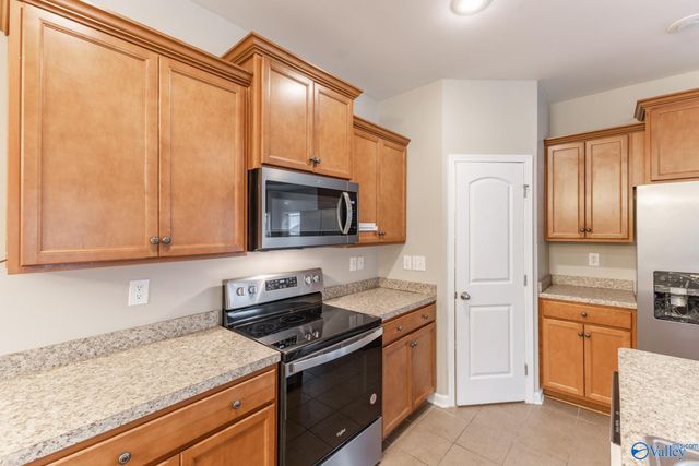 13767 Glendorch Lane, Athens, AL 35613