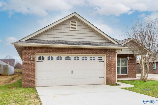 13767 Glendorch Lane, Athens, AL 35613