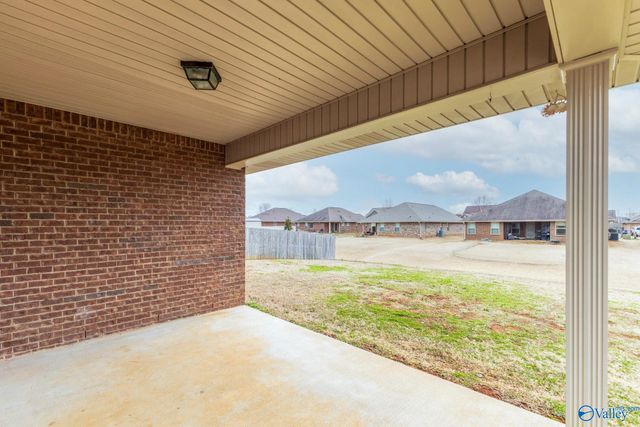 13767 Glendorch Lane, Athens, AL 35613