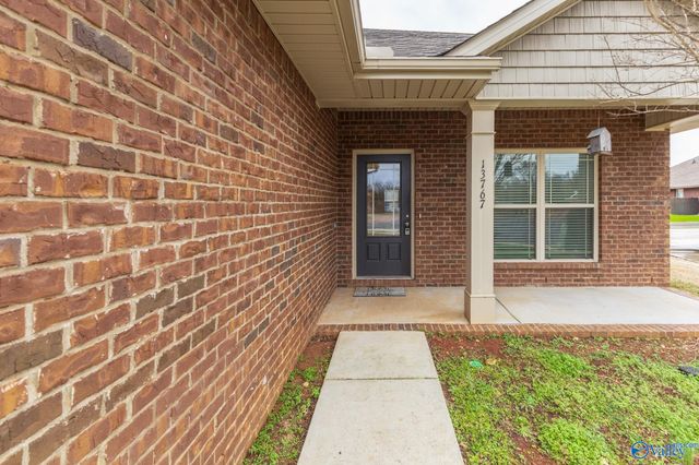 13767 Glendorch Lane, Athens, AL 35613