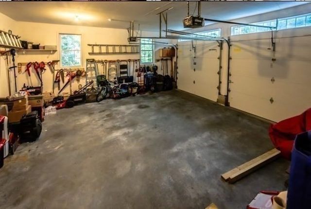 25 Morningside Dr, Haverhill, MA 01832