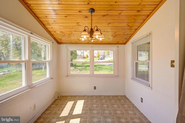 5630 OAKLAND RD, Baltimore, MD 21227