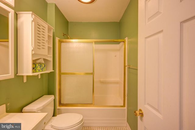 5630 OAKLAND RD, Baltimore, MD 21227