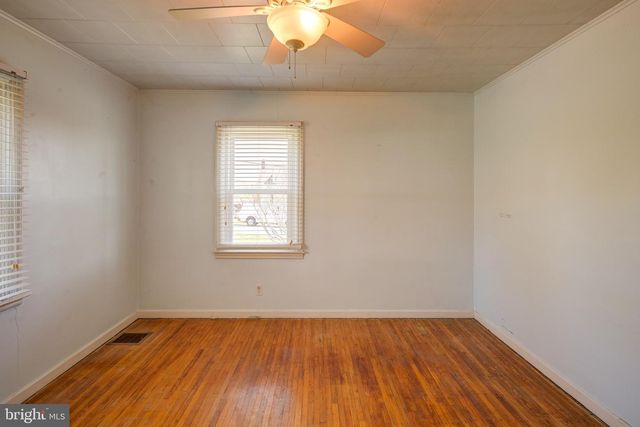 5630 OAKLAND RD, Baltimore, MD 21227