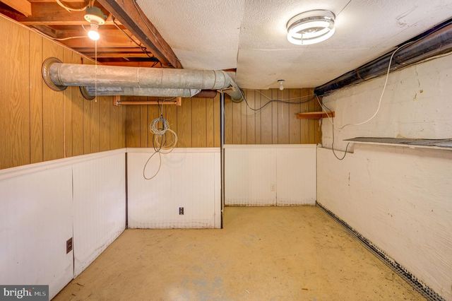 5630 OAKLAND RD, Baltimore, MD 21227
