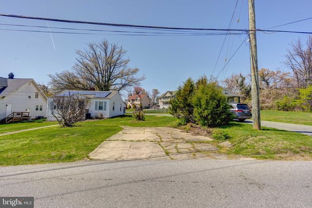 5630 OAKLAND RD, Baltimore, MD 21227