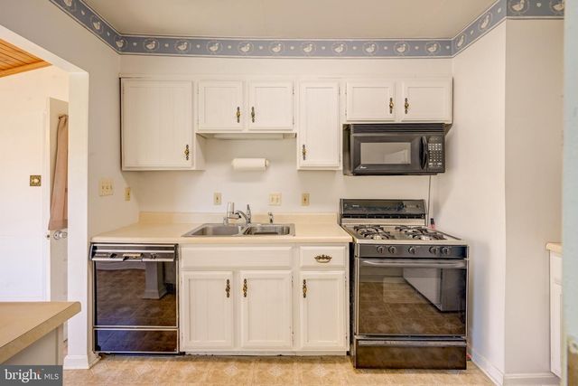 5630 OAKLAND RD, Baltimore, MD 21227