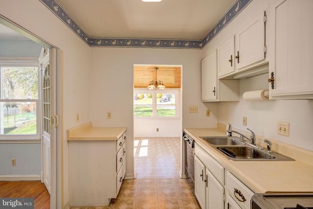 5630 OAKLAND RD, Baltimore, MD 21227