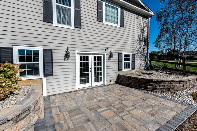 27 Hickory Meadows Lane, Turtle Creek Twp, OH 45036