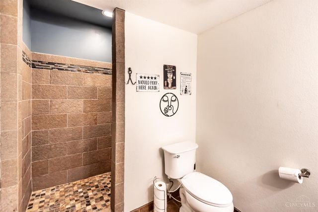 27 Hickory Meadows Lane, Turtle Creek Twp, OH 45036
