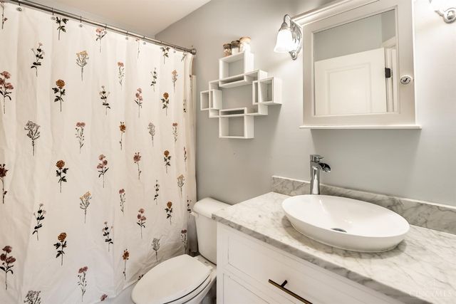 27 Hickory Meadows Lane, Turtle Creek Twp, OH 45036
