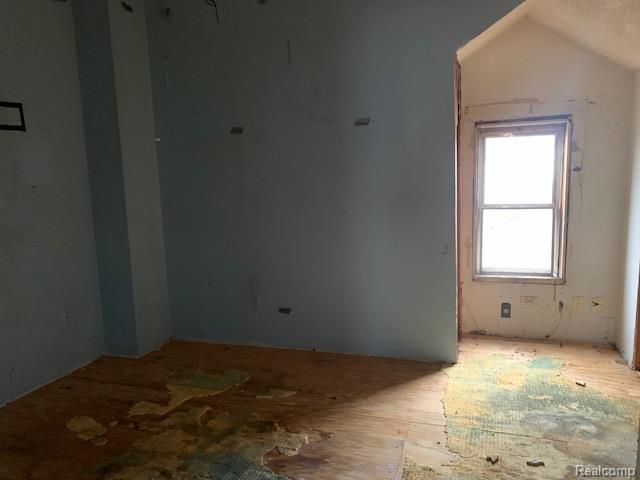 35321 Hazelwood Street, Westland, MI 48186