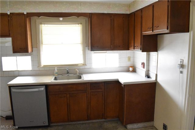 231 Trumbull Avenue NE, Warren, OH 44483