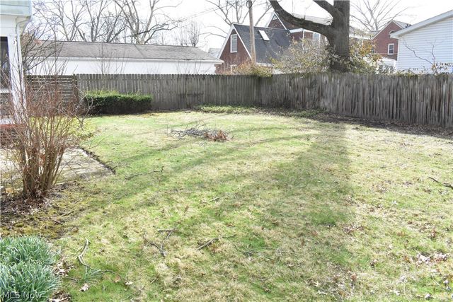 231 Trumbull Avenue NE, Warren, OH 44483