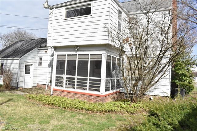 231 Trumbull Avenue NE, Warren, OH 44483