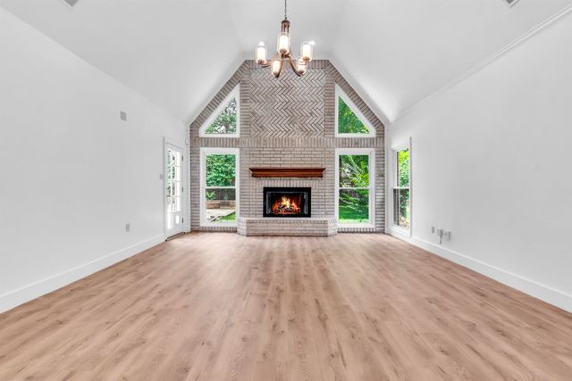 8756 RIVERWOOD FARMS PKY, Memphis, TN 38016