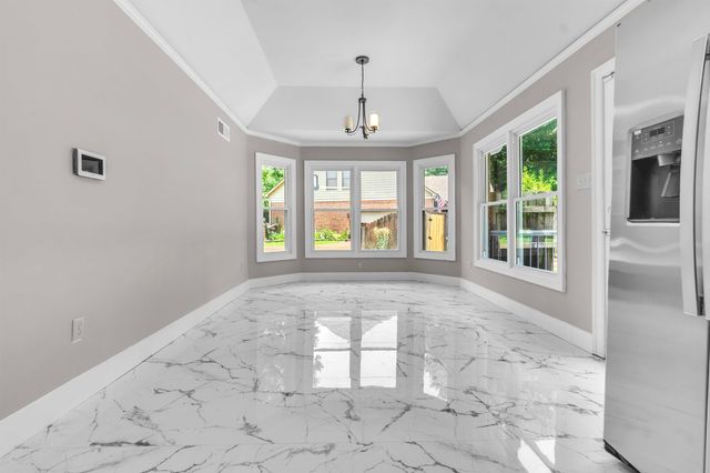 8756 RIVERWOOD FARMS PKY, Memphis, TN 38016