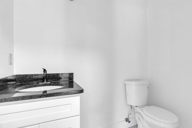 8756 RIVERWOOD FARMS PKY, Memphis, TN 38016