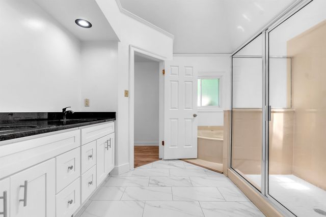 8756 RIVERWOOD FARMS PKY, Memphis, TN 38016