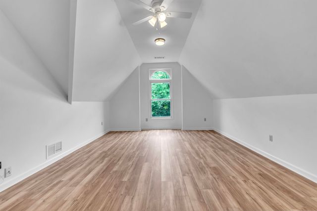 8756 RIVERWOOD FARMS PKY, Memphis, TN 38016