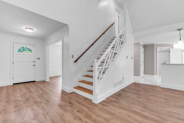 8756 RIVERWOOD FARMS PKY, Memphis, TN 38016