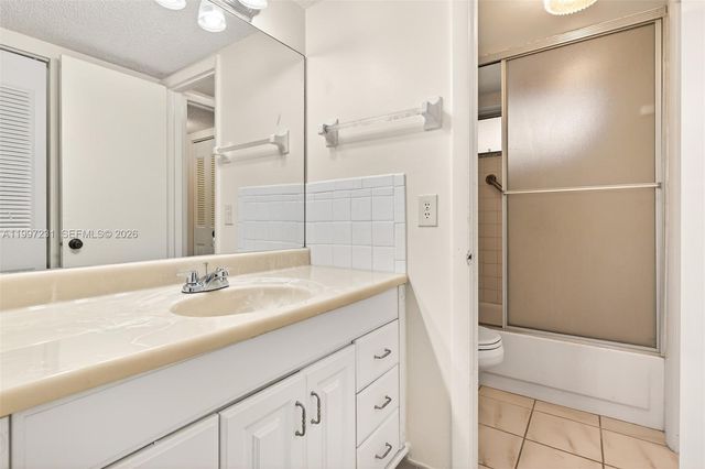 5801 NW 62nd Ave 106, Tamarac, FL 33319