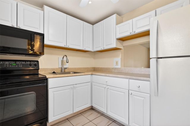 5801 NW 62nd Ave 106, Tamarac, FL 33319