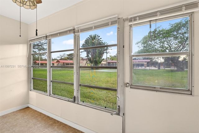 5801 NW 62nd Ave 106, Tamarac, FL 33319