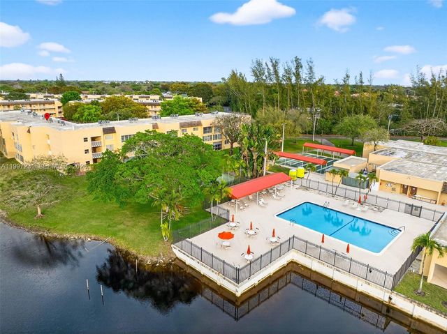 5801 NW 62nd Ave 106, Tamarac, FL 33319