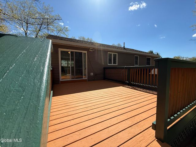 8 Kimberly Lane, Moreau, NY 12828