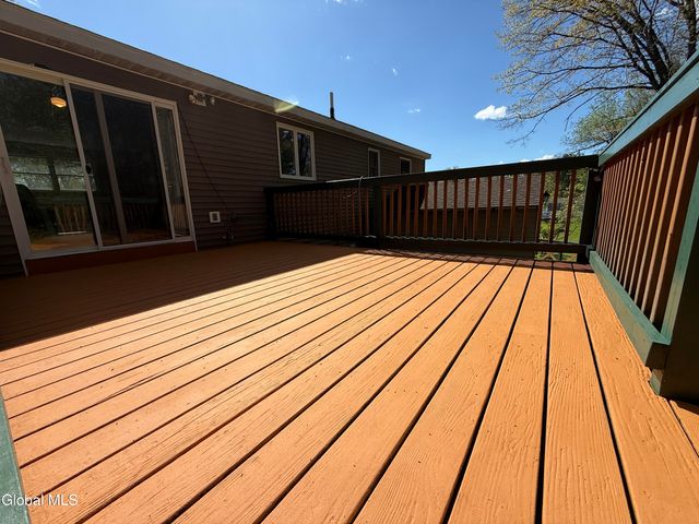8 Kimberly Lane, Moreau, NY 12828