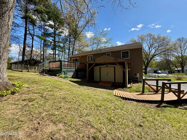 8 Kimberly Lane, Moreau, NY 12828