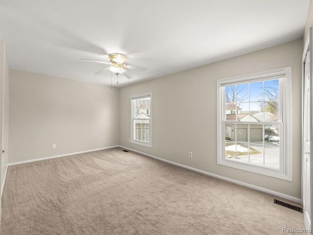 1428 Crescent Lane, Rochester Hills, MI 48306