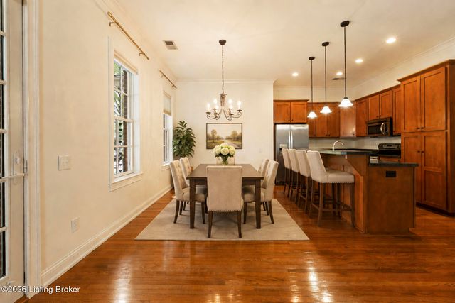 9509 Delphinium St 102, Prospect, KY 40059