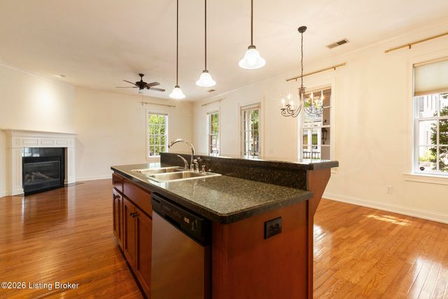 9509 Delphinium St 102, Prospect, KY 40059