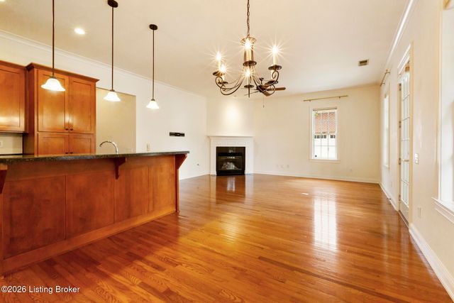 9509 Delphinium St 102, Prospect, KY 40059