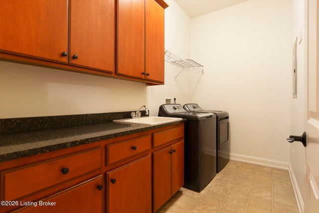 9509 Delphinium St 102, Prospect, KY 40059