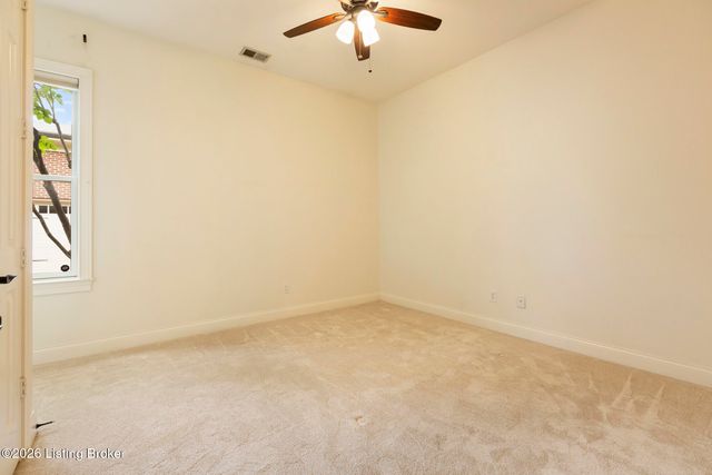 9509 Delphinium St 102, Prospect, KY 40059