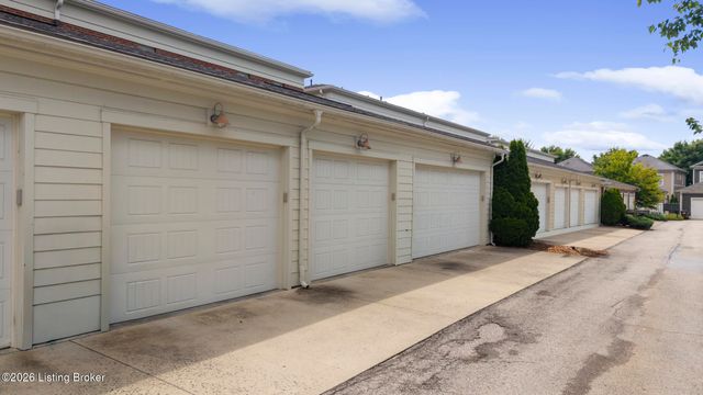 9509 Delphinium St 102, Prospect, KY 40059