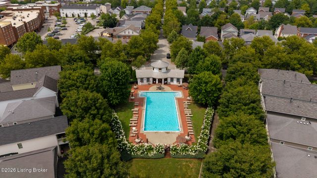 9509 Delphinium St 102, Prospect, KY 40059