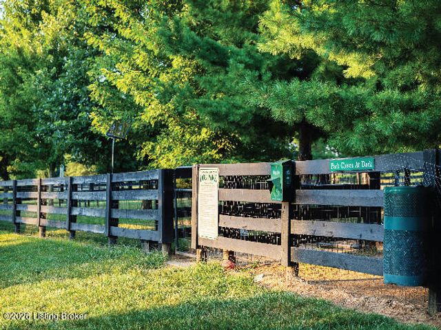 9509 Delphinium St 102, Prospect, KY 40059